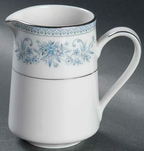 Blue Hill (2482) by Noritake China