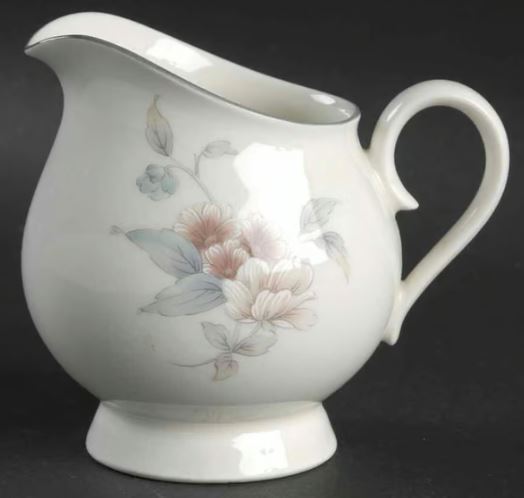 Chanteuse (9308 W41) by Noritake China