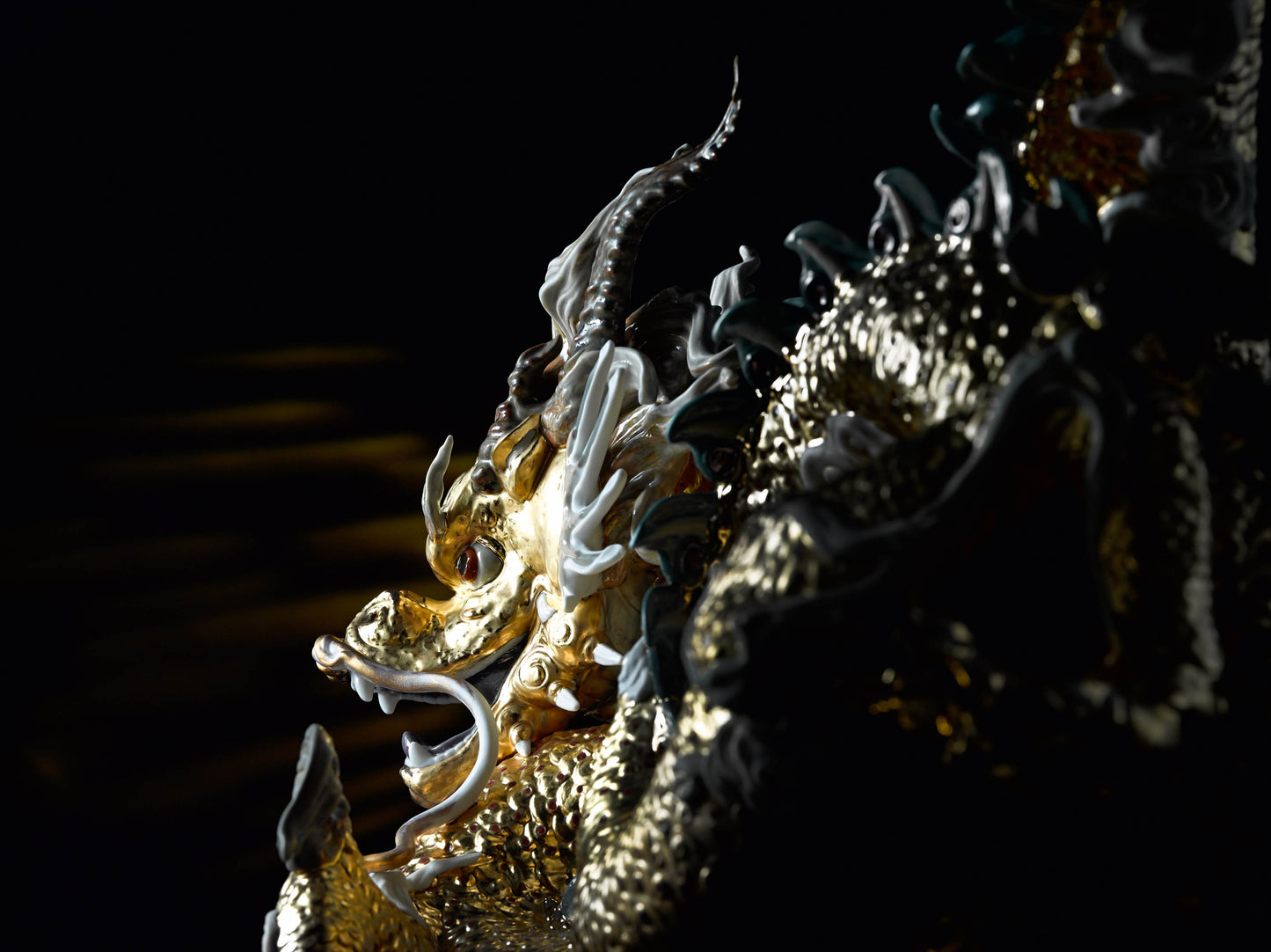 Great Dragon (Golden) by Lladró