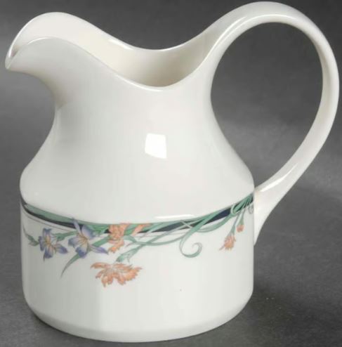 Juno by Royal Doulton China