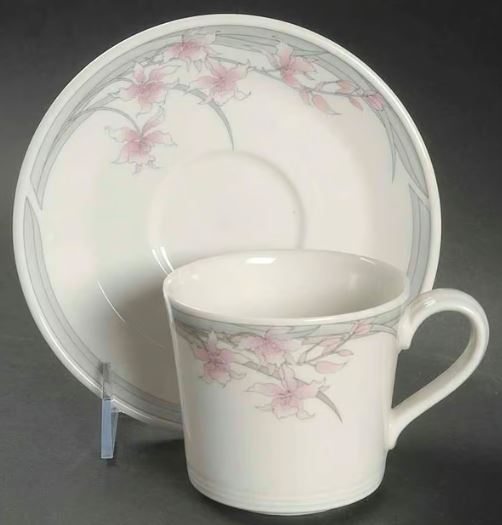 Mayfair (LS1052) by Royal Doulton China